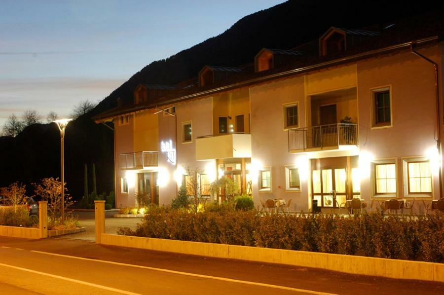 Da Rita Hotel Condino Luaran gambar