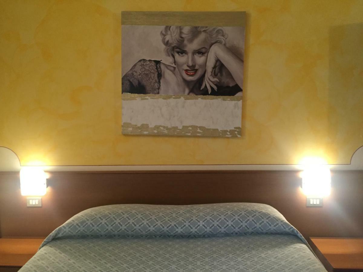 Da Rita Hotel Condino Luaran gambar